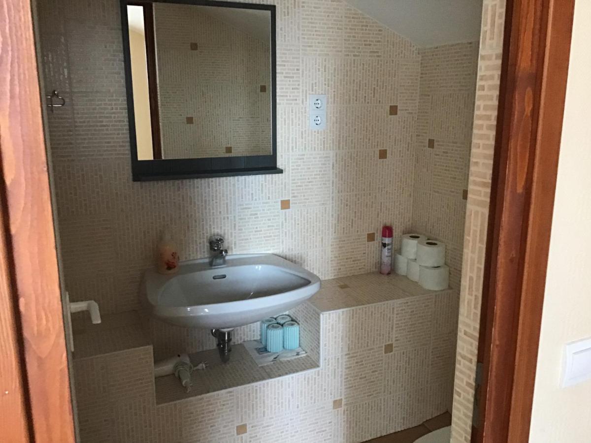 Dravecz Apartman Балатонлелле Экстерьер фото