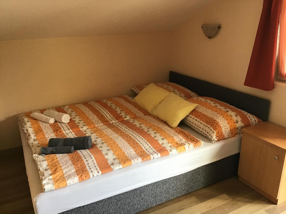 Dravecz Apartman Балатонлелле Экстерьер фото