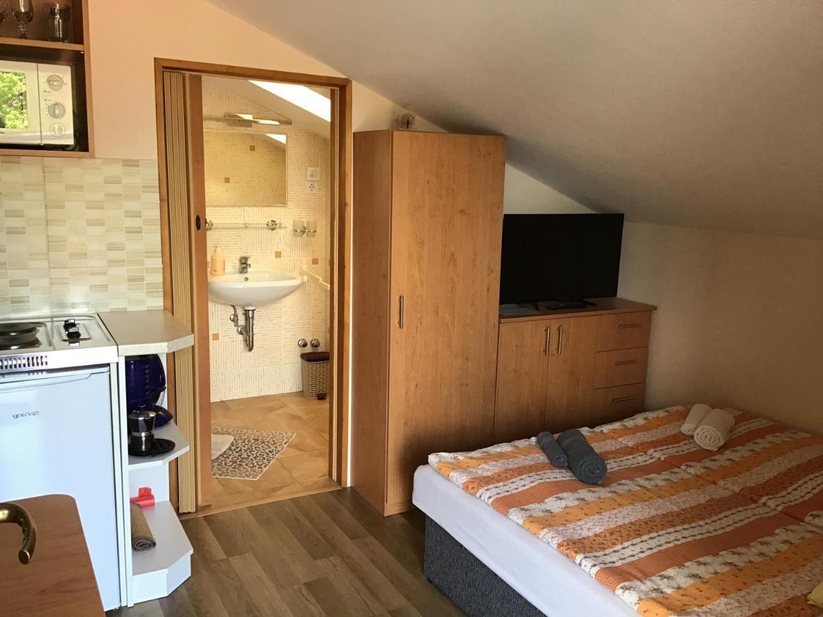 Dravecz Apartman Балатонлелле Экстерьер фото